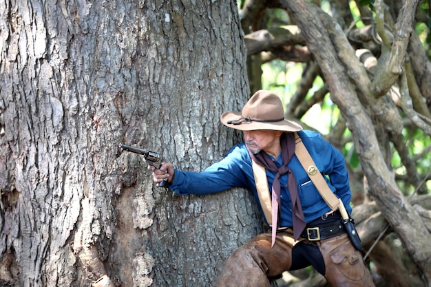 cow-boy avec des armes à feu