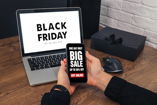 Écran d'ordinateur portable et de téléphone Black Friday