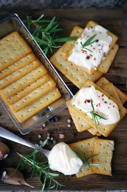 craquelins au fromage à la crème