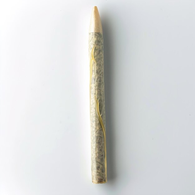 un crayon jaune avec le mot stylo dessus