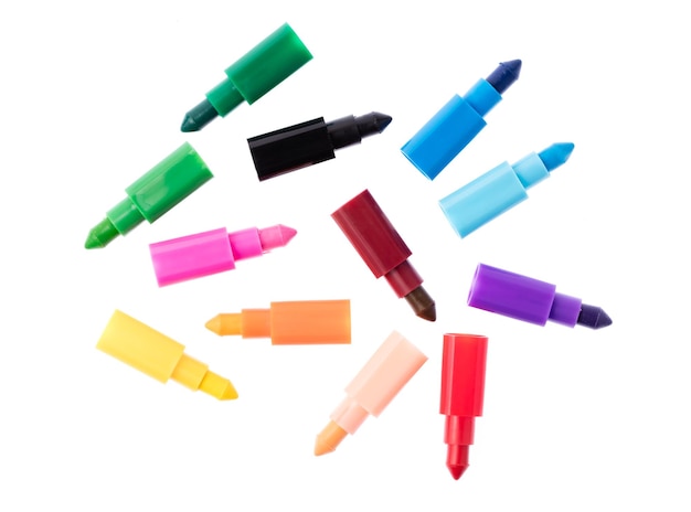 Photo crayons colorés isolés sur fond blanc