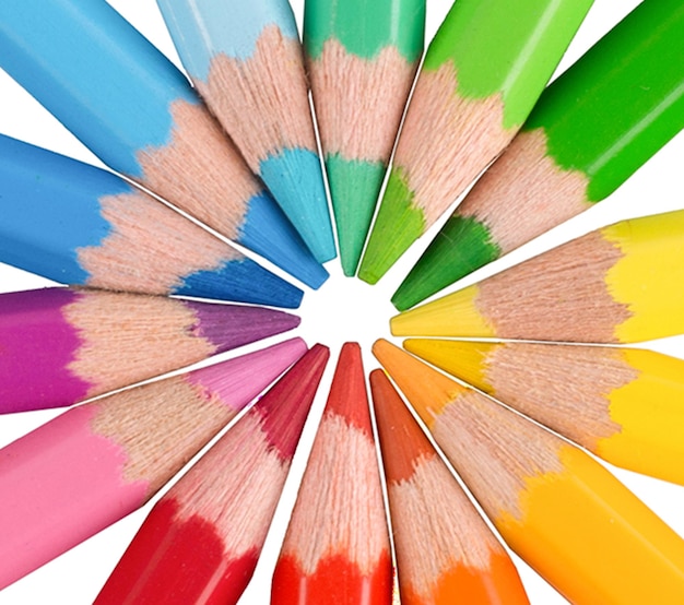 Crayons de couleur ou de couleur isolés sur fond blanc