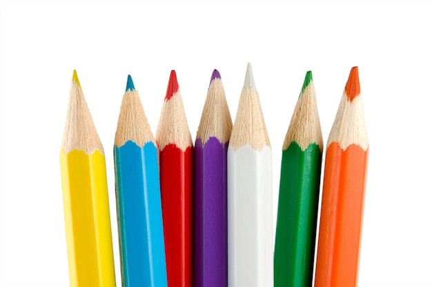 Crayons isolés sur fond blanc