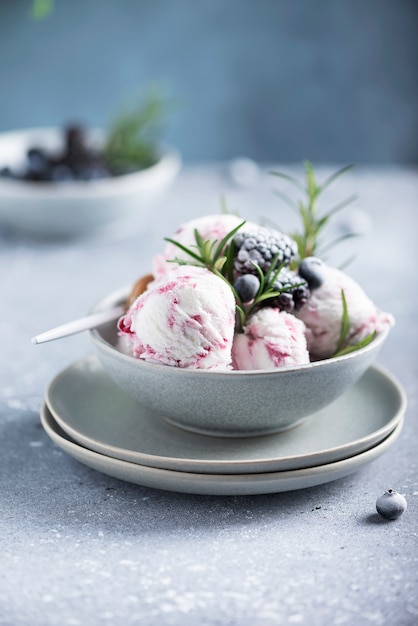 Photo crème glacée aux bleuets surgelés