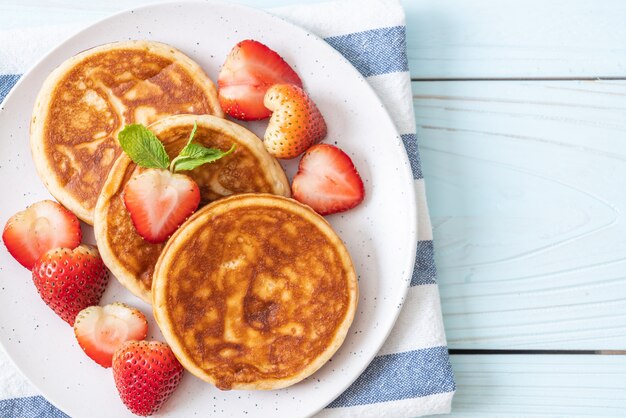 crêpe aux fraises fraîches