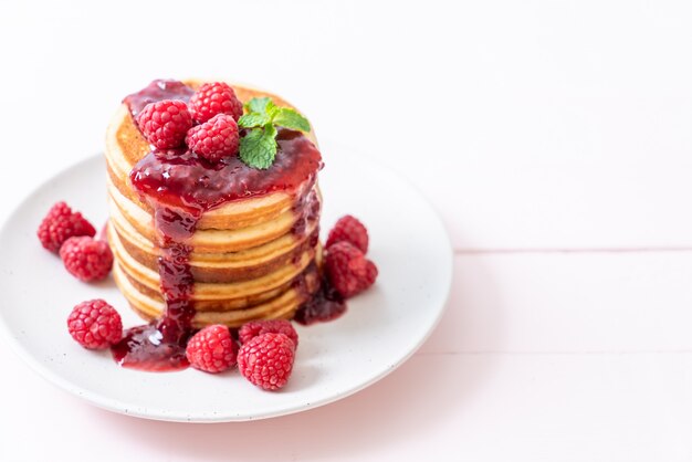 crêpe aux framboises fraîches