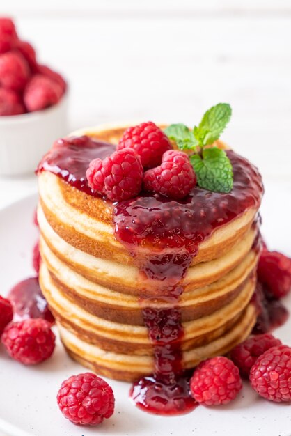 crêpe aux framboises fraîches