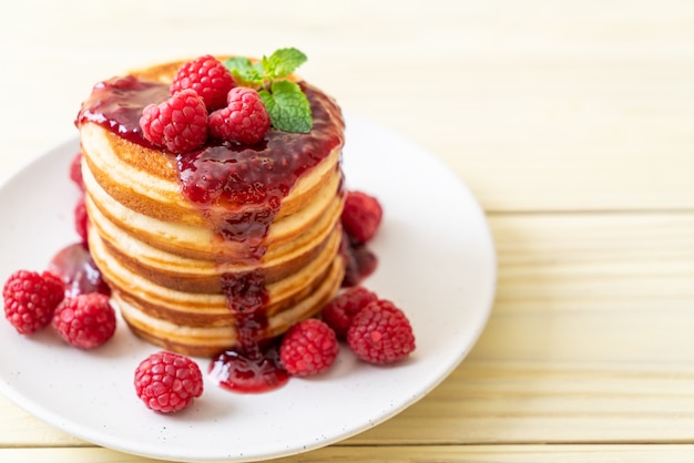 crêpe aux framboises fraîches