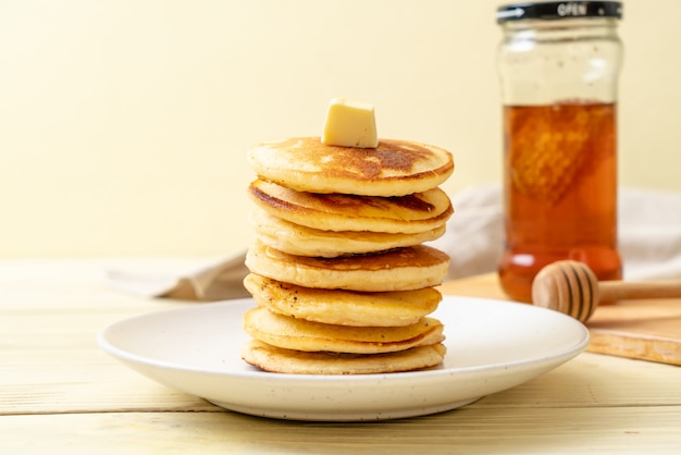 Crêpes Au Beurre Et Au Miel