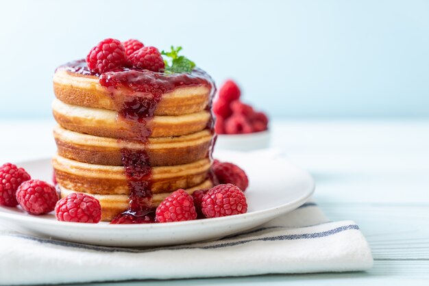 crêpes aux framboises fraîches