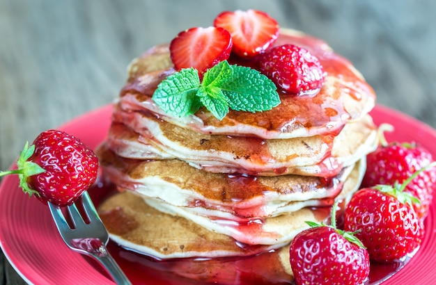 Crêpes à la confiture de fraises