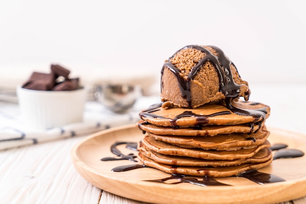 crêpes avec glace au chocolat