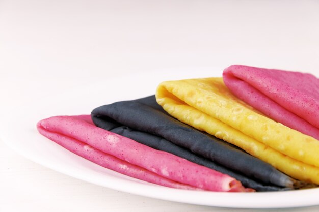 Crêpes multicolores pour le petit déjeuner