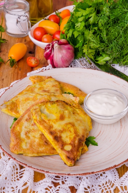 Crêpes russes et ukrainiennes traditionnelles (viande).