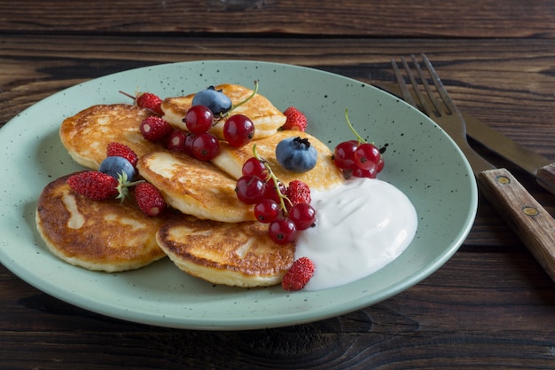 Crêpes sucrées aux baies et fromage cottage