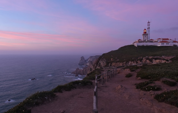 Crépuscule au phare de Roca