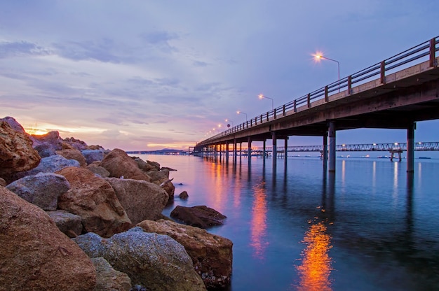 Crépuscule vue du pont