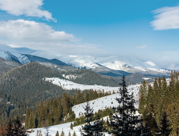 Photo crête de montagne d'hiver du matin