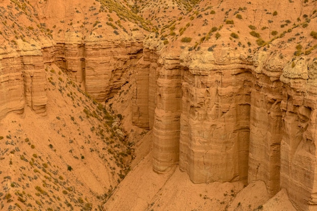 Crêtes et falaises des badlands de gorafe grenade