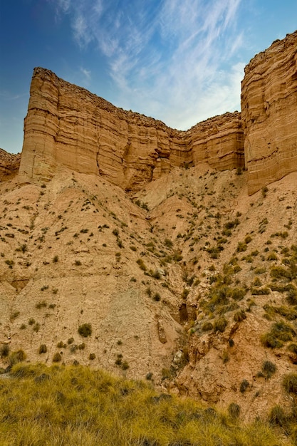 Crêtes et falaises des badlands de gorafe grenade