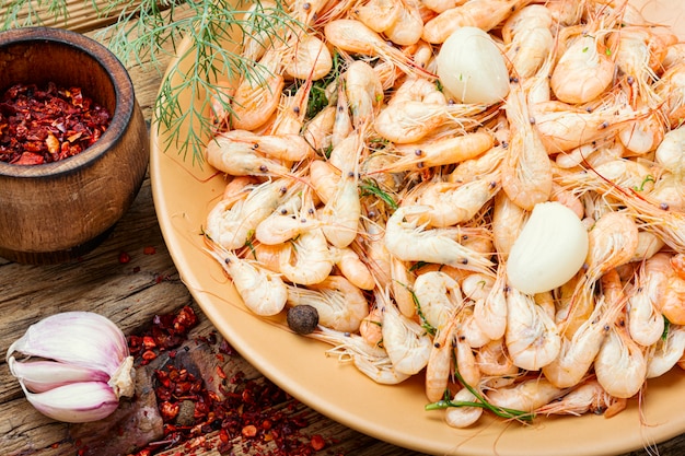 Crevettes de mer bouillies