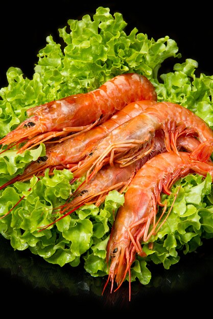 Crevettes avec salade fraîche