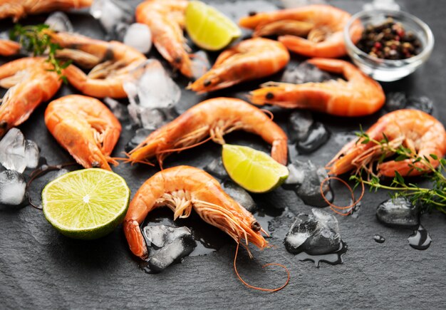 Crevettes Servies Au Citron