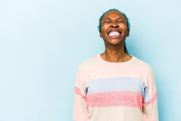 Crier un concept de rage très en colère frustré