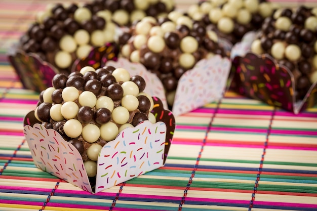 Crispy Brigadeiro un bonbon brésilien.