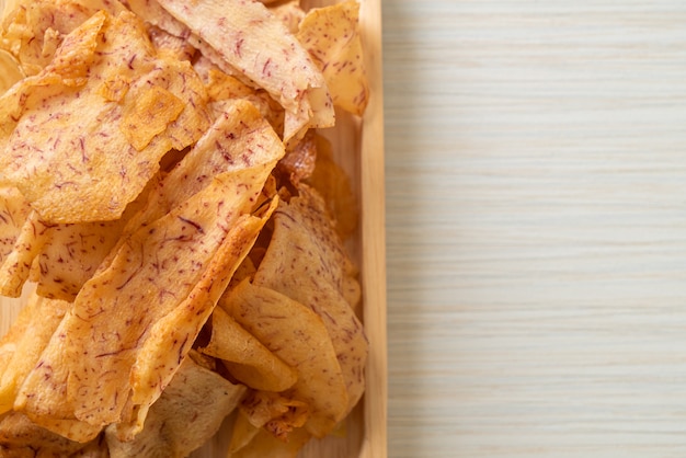 Crispy Taro Chips - taro tranché frit ou cuit au four