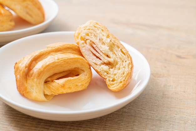 Croissant au jambon maison