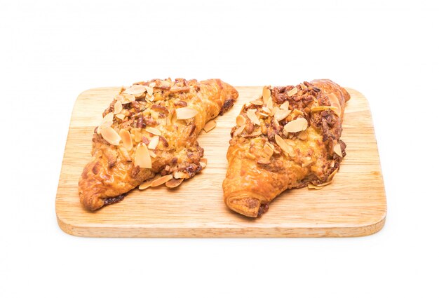 croissant aux amandes