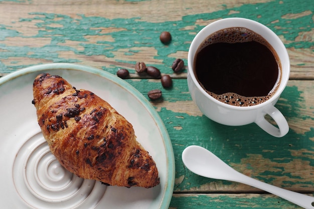 Croissant et café