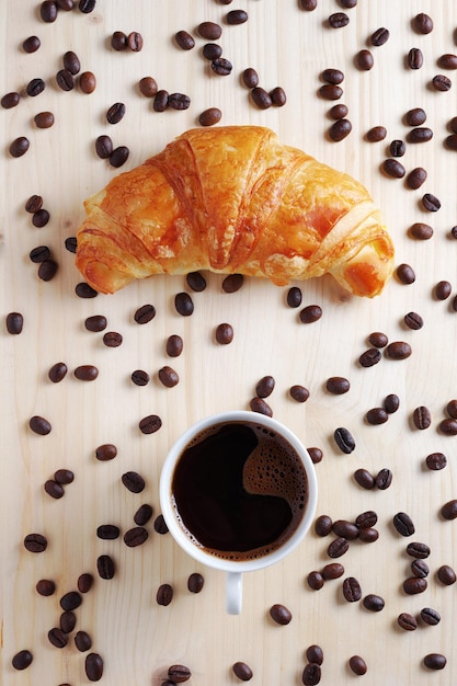 Croissant et café