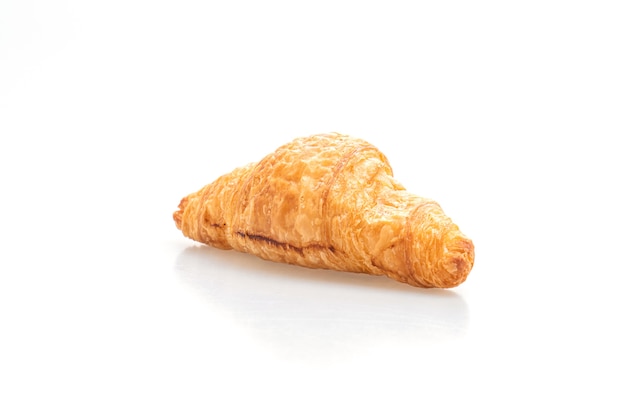 croissant frais isolé sur une surface blanche