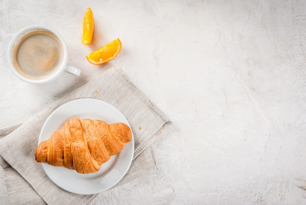 Croissants au café et à l'orange