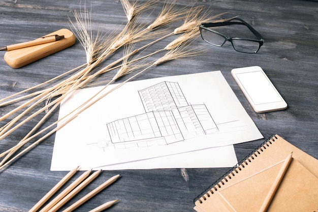 Croquis de construction sur le bureau