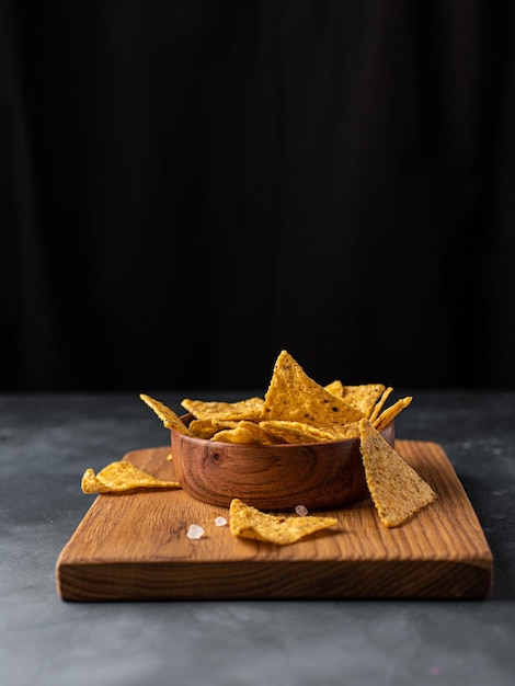 Croustilles de tortilla frites au maïs cuites au four biologiques