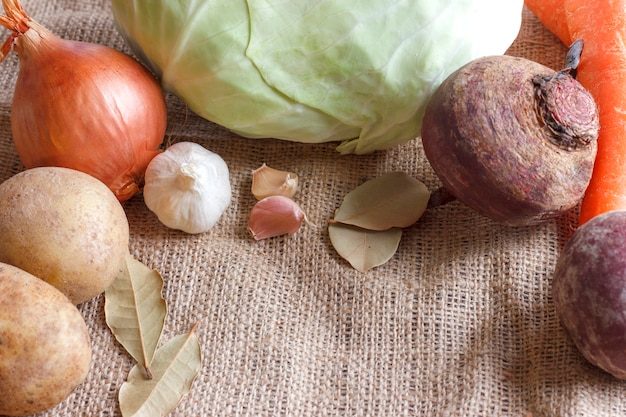 Crudités pour bortsch soupe de betterave.