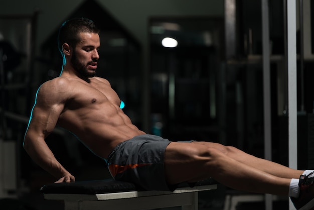 Crunch Abs Sur Bench Plank Hip Raise