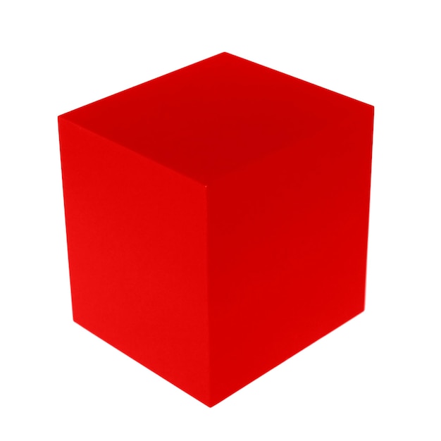 Cube rouge isolé sur blanc