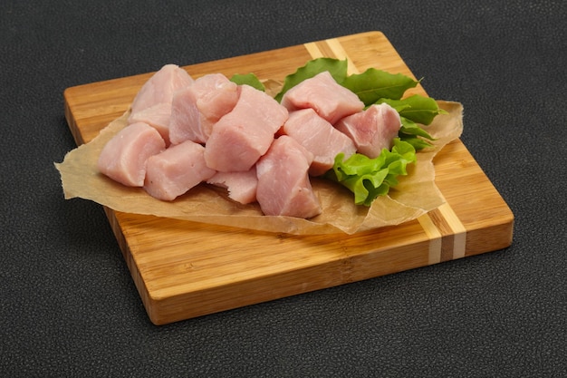 Cube de viande de porc fraîche crue