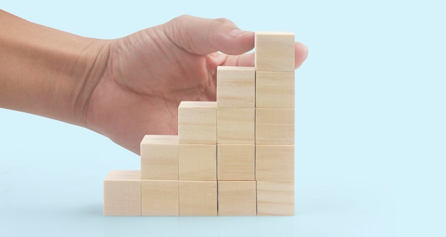 Cubes en bois à la main avec espace de copie pour le libellé d'entrée