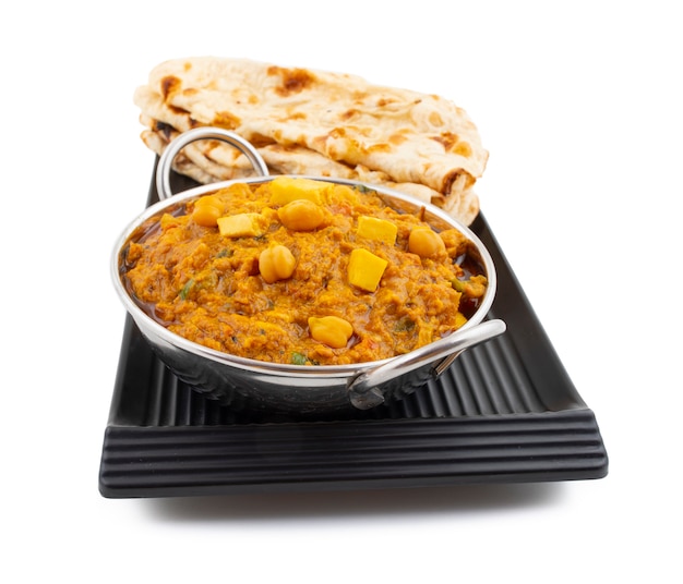 Cuisine saine nord-indienne, Chole Paneer, sur fond blanc