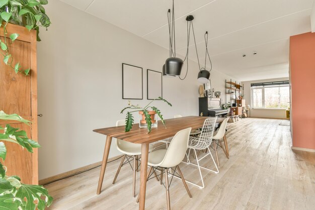 Cuisine et salle à manger dans un studio