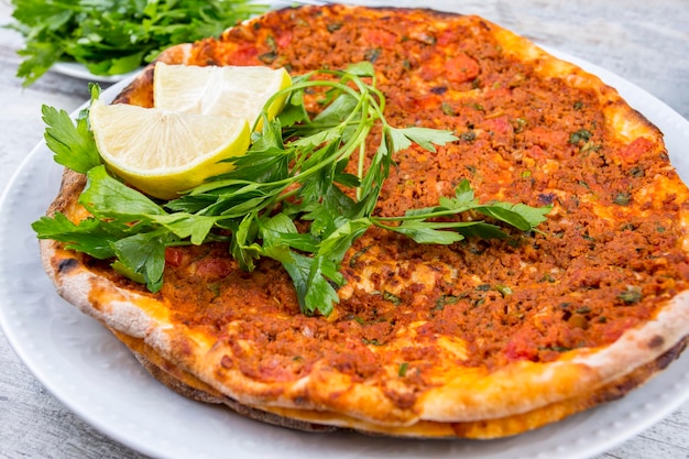 Cuisine turque traditionnelle Pizza pita turque Lahmacun
