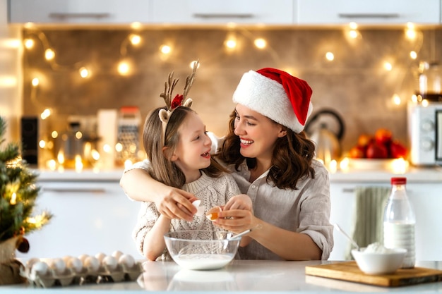 Cuisiner des biscuits de Noël