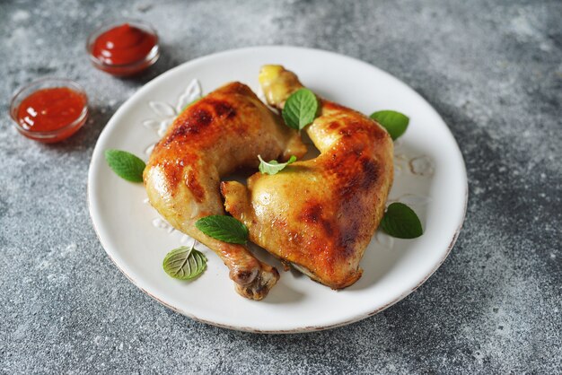 Cuisses de poulet rôties à la menthe fraîche