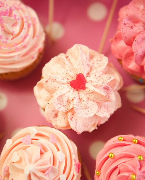 Cupcake en forme de coeur rose