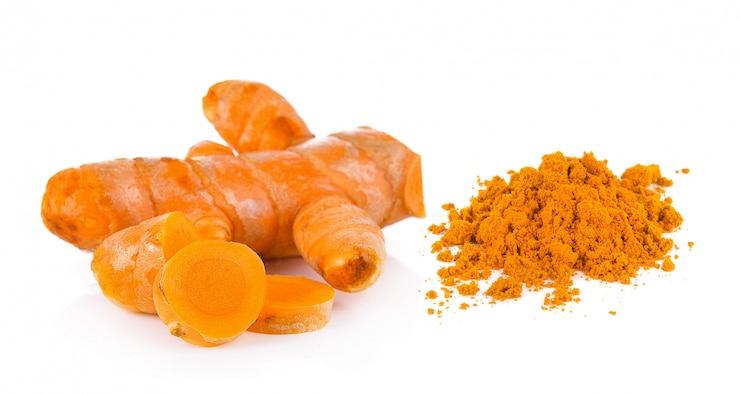 Photo le curcuma isolé